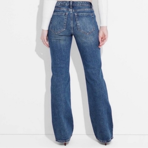 NWT Wild Fable Women's Easy Rigid Low Rise Boot Cut Jeans- Medium Wash Size 2 - Picture 2 of 10